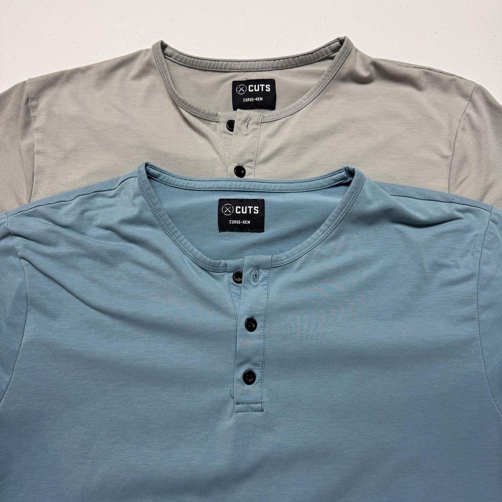 REPOSH Cuts Clothing Mens Button-Down Henley Shirts in Light Blue and Light Gray